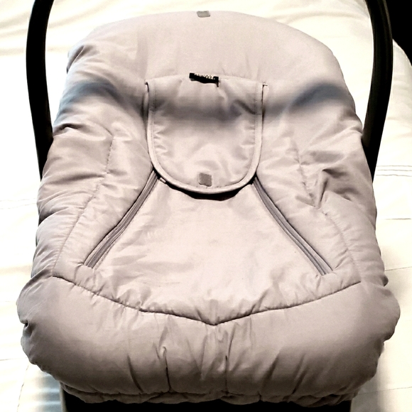 🎉 JOLLY JUMPRER -  "Sneak A Peak" Car Seat Cover - Picture 3 of 8